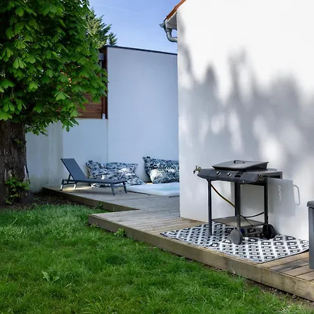 Holiday home Maison T4 Climatisee Avec Jacuzzi A *