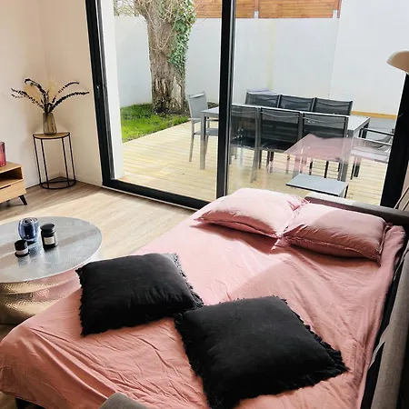 Hébergement de vacances Maison T4 Climatisée Avec Jacuzzi à