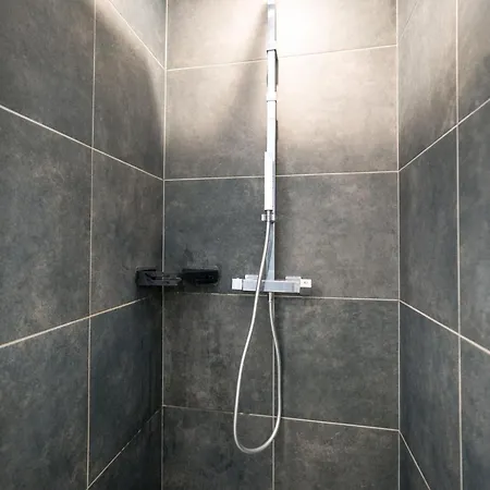 Maison T4 Climatisée Avec Jacuzzi à *