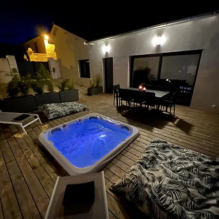 Hébergement de vacances Maison T4 Climatisée Avec Jacuzzi à *