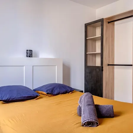 Hébergement de vacances Maison T4 Climatisée Avec Jacuzzi à *